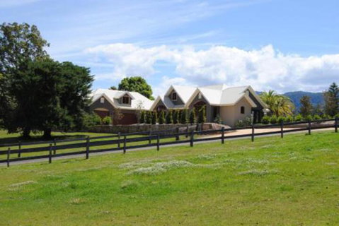 Colorado Beauty Nestled In The Heart Of Bonville - Accommodation Brunswick Heads 3