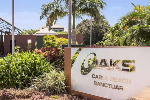 Oaks Cable Beach Resort - Accommodation Brunswick Heads 1