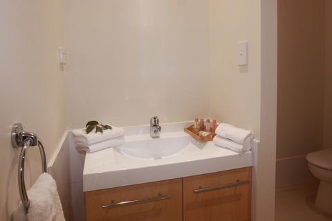 H Boutique Hotel - Accommodation Brunswick Heads 4