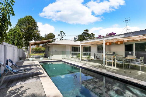 Poolside Noosa Oasis Pet Friendly - Accommodation Brunswick Heads 4