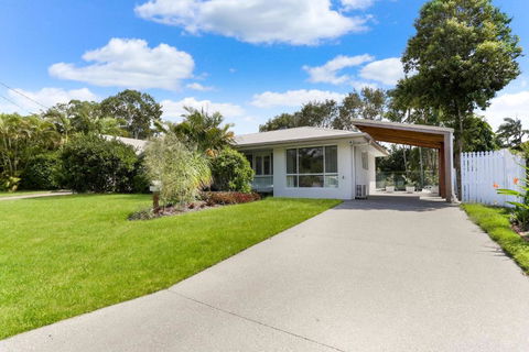 Poolside Noosa Oasis Pet Friendly - Accommodation Brunswick Heads 1