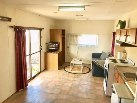 Cute Private Studio Flat With AIRCON! - Accommodation Brunswick Heads 4