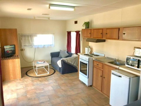 Cute Private Studio Flat With AIRCON! - Accommodation Brunswick Heads 6