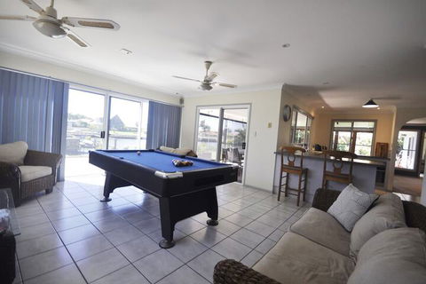 Bribie Island Canal Holiday Destination - Accommodation Brunswick Heads 5