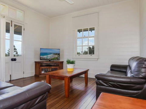 Yamba Pilot Cottage 2 Pets Welcome Close To Beach - Accommodation Brunswick Heads 3