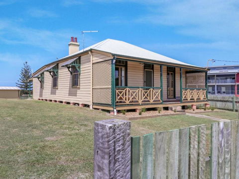 Yamba Pilot Cottage 2 Pets Welcome Close To Beach - Accommodation Brunswick Heads 5