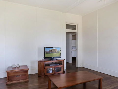 Yamba Pilot Cottage 1 Pets Welcome Close To Beach - Accommodation Brunswick Heads 2
