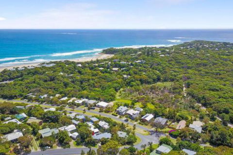 33 George Nothling Drive - Accommodation Brunswick Heads 2