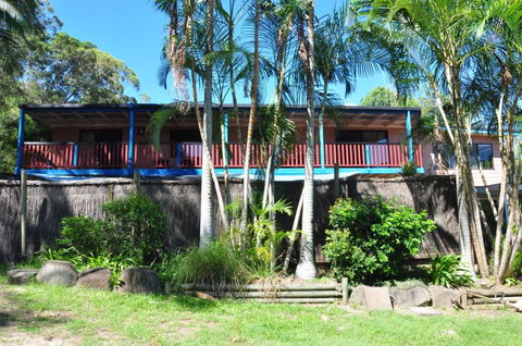 43 Double Island Drive Two Level Holiday Home With Swimming Pool. Located Close To Beach & CBD - Accommodation Brunswick Heads 3