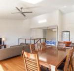 Unit 5 Rainbow Surf Modern double storey townhouse with large shared pool close to beach  shop - Accommodation Brunswick Heads