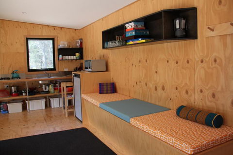 BAY Of FIRES ECO HUT Off Grid Experience At Binalong Bay - Accommodation Brunswick Heads 6