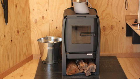 BAY Of FIRES ECO HUT Off Grid Experience At Binalong Bay - Accommodation Brunswick Heads 5