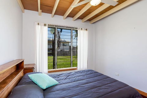 6 Ilmenite Avenue Coastal Beach Shack Within Walking Distance To Patrolled Beach & CBD - Accommodation Brunswick Heads 5