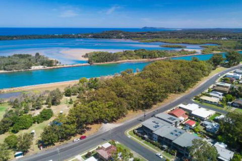 Suibhne Modern Unit Opposite River - Accommodation Brunswick Heads 5