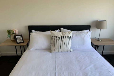 Delicate Bundoora Townhouse 10 - Accommodation Brunswick Heads 6