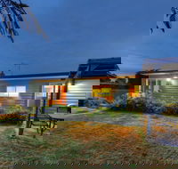 Castaway Cottage - Essentially Tas - Accommodation Brunswick Heads