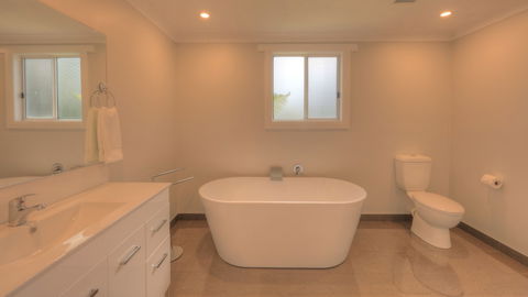 Castaway Cottage - Essentially Tas - Accommodation Brunswick Heads 5