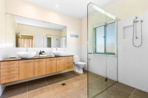 Elliston At Corporate Boardies. - Accommodation Brunswick Heads 5