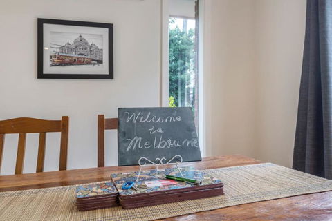 ?Spacious Bungalow?5min Walk To Station?5min To Box Hill?WiFi?Parking - Accommodation Brunswick Heads 6