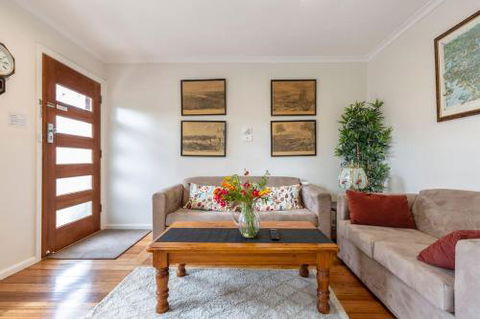 ?Spacious Bungalow?5min Walk To Station?5min To Box Hill?WiFi?Parking - Accommodation Brunswick Heads 3