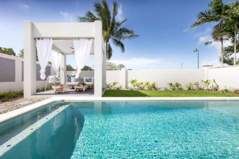WINDFALL In PALM COVE - Accommodation Brunswick Heads 0
