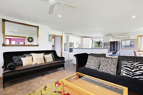 Yarragon 4 Bedroom House In Gippsland - Accommodation Brunswick Heads 3