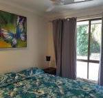 13 Coora Court Sleeps 6 pool air con pets - Accommodation Brunswick Heads
