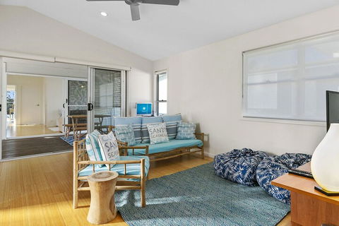Stunning River House 51 Hilton Esplanade - Accommodation Brunswick Heads 6