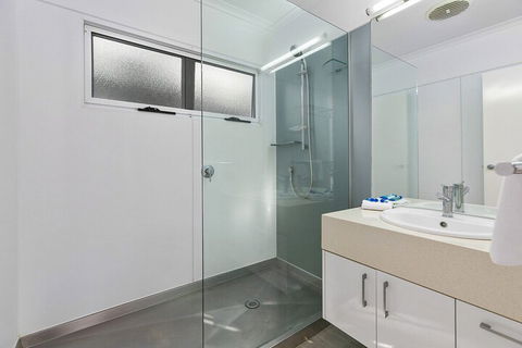 Stunning River House 51 Hilton Esplanade - Accommodation Brunswick Heads 5