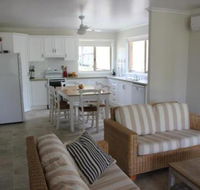 2 51 Carlo Road Rainbow Beach Pets welcome Air conditioning Walk to the shops - Accommodation Brunswick Heads