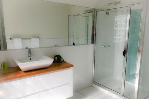 BAY Of FIRES BEACH SHACK Ocean Views From A Modern Beachhouse - Accommodation Brunswick Heads 5