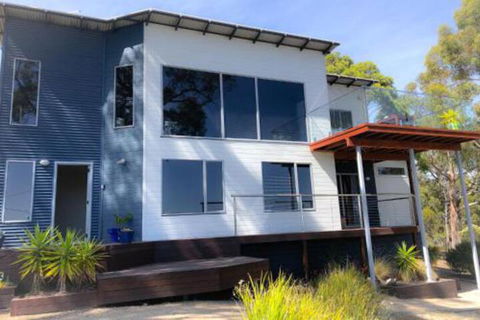 BAY Of FIRES BEACH SHACK Ocean Views From A Modern Beachhouse - Accommodation Brunswick Heads 0