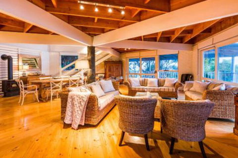 Yallingups Best Located Beach House - Accommodation Brunswick Heads 4