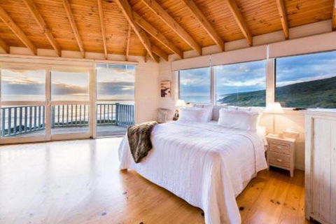Yallingups Best Located Beach House - Accommodation Brunswick Heads 5