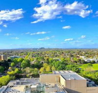 Deluxe Central Park 4B2B APT BoxHill Panorama - Accommodation Brunswick Heads