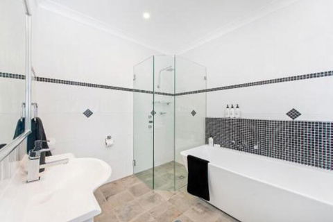 Dolphin Cove Apt 5 - Accommodation Brunswick Heads 6