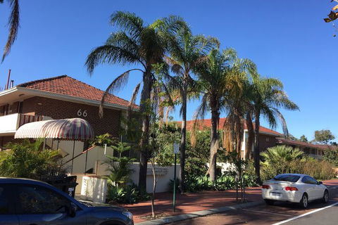 B6 Cafes & Restaurants Close To UWA - Accommodation Brunswick Heads 5