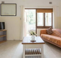 B6 Cafes  Restaurants close to UWA - Accommodation Brunswick Heads