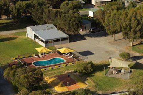 Elliston Caravan Park - Accommodation Brunswick Heads 0