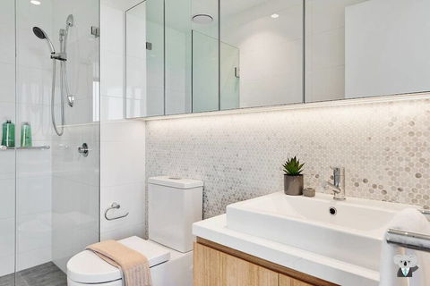 Designer Home With View 2 BED In Box Hill Vbh850 - Accommodation Brunswick Heads 3