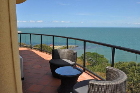 Sunset Sails Redcliffe - Accommodation Brunswick Heads 1