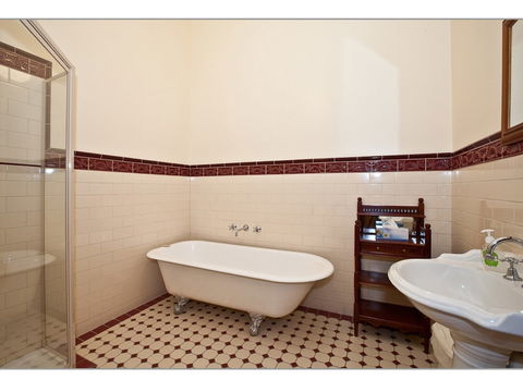 Fairholme Townhouse - Accommodation Brunswick Heads 2