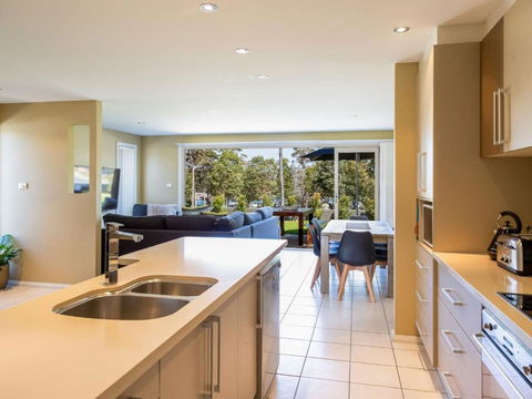 HARBOUR LIGHTS Ulladulla - Accommodation Brunswick Heads 6