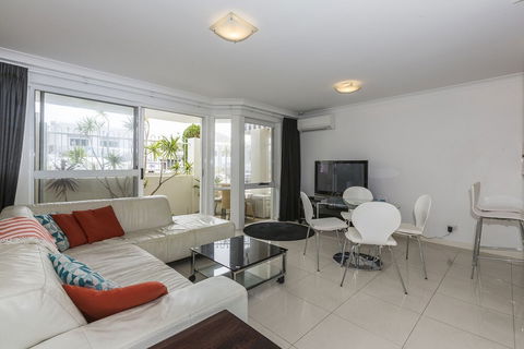 Cottesloe Cove Beach Apartment - Accommodation Brunswick Heads 2