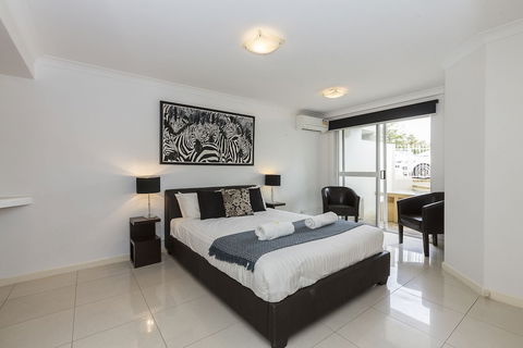 Cottesloe Cove Beach Apartment - Accommodation Brunswick Heads 0