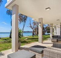 Paradise Beach House Waterfront with Heated Pool - Accommodation Brunswick Heads