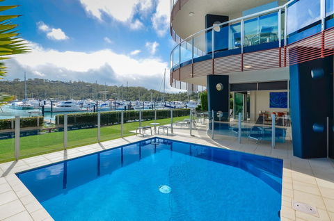 Pavillion 17 - Waterfront Spacious 4 Bedroom With Own Inground Pool And Golf Buggy - Accommodation Brunswick Heads 2