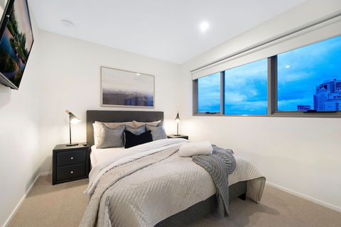 NEO Apartments Holidays Gold Coast - Accommodation Brunswick Heads 3