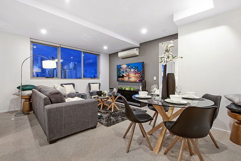 NEO Apartments Holidays Gold Coast - Accommodation Brunswick Heads 4