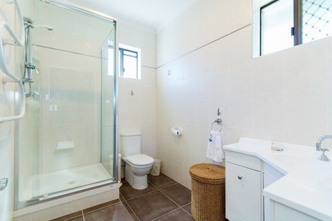 Magical Holiday Home Welsby Pde Bongaree - Accommodation Brunswick Heads 4